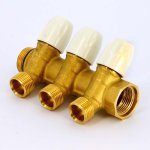 Коллектор Teimme латунный 3/4"x1/2" ВН 36мм с вентилями 3 выхода 1860035