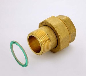 Муфта с накидной гайкой латунная Uni-Fitt 1" ВН с плоской прокладкой 656G4000