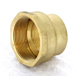 Муфта редукционная латунная Uni-Fitt 2"x1"1/4 ВР