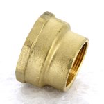 Муфта редукционная латунная Uni-Fitt 2"x1"1/4 ВР 602G7500