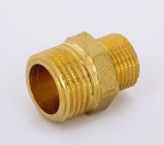 Ниппель редукционный латунный Uni-Fitt 1/2"x3/8" НР 600G2100