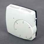 Термостат комнатный Watts WFHT Basic+ с нормально закрытым сервоприводом WFHT-20122 10021100