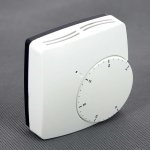 Термостат комнатный Watts WFHT Basic+ с нормально закрытым сервоприводом WFHT-20122 10021100